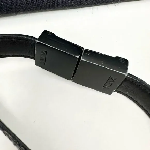 Vintage Tumi Crossbody Purse Solid Black Leather Flap & Nylon Fabric Bag - Picture 4 of 11